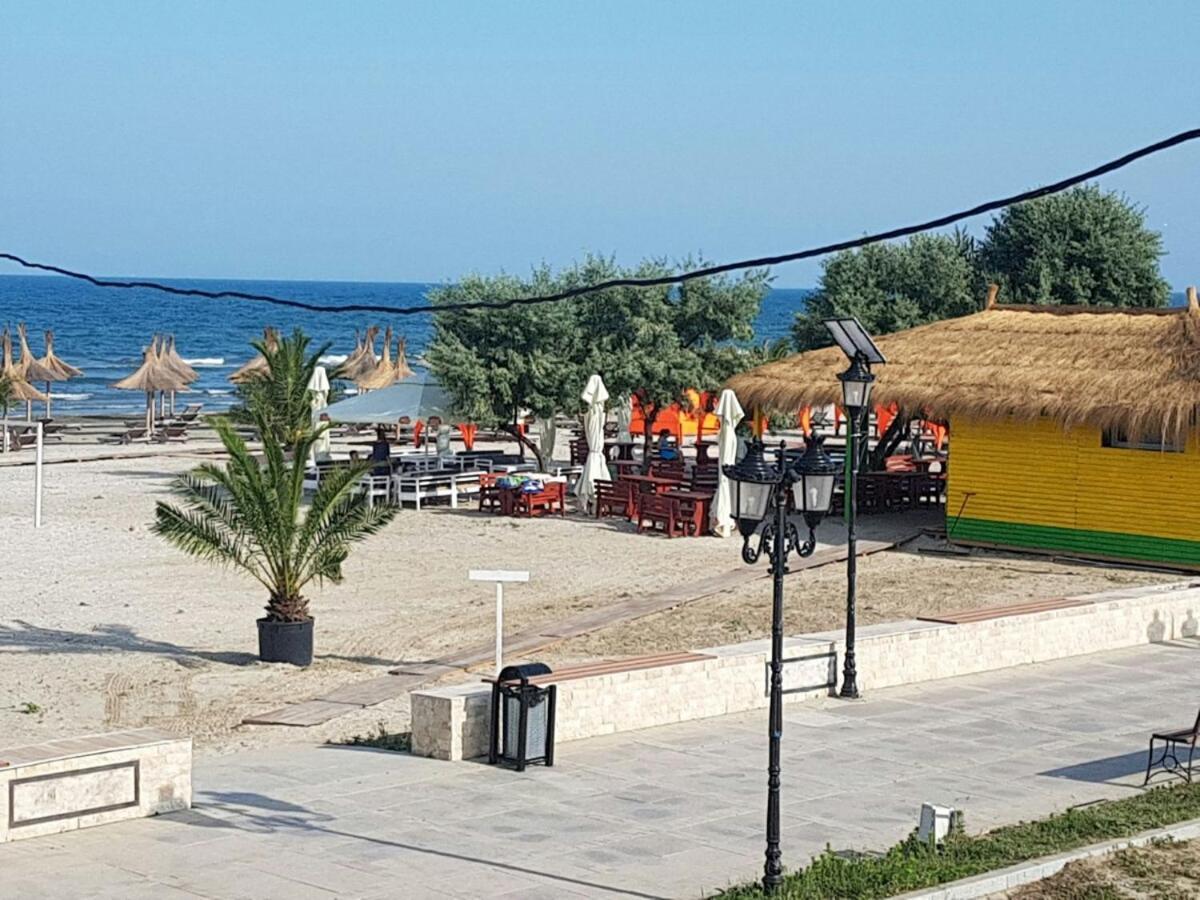 Caraibe Resort Năvodari Exteriör bild